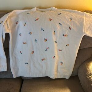 Soft sweater with embroidered flowers, worn 3 times, smoke-free home